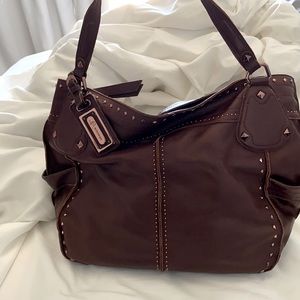 B. Makowsky 100% genuine leather bag